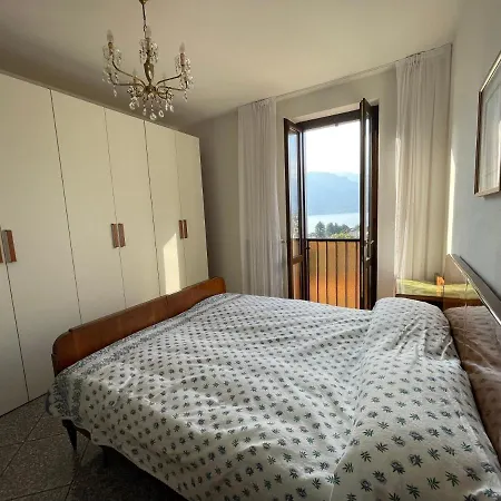 La Casa Sul Sasso In Town Serviced ديرفيو