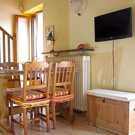 La Casa Sul Sasso In Town Serviced 3* Dervio