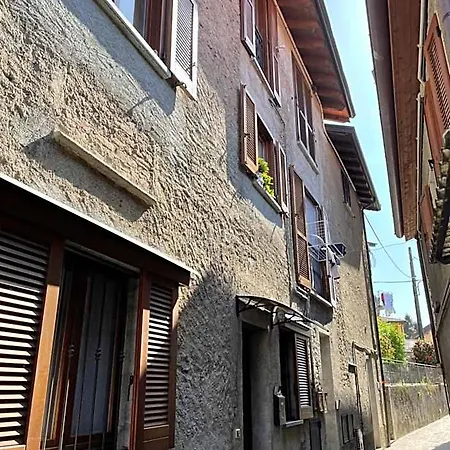 Aparthotel La Casa Sul Sasso In Town Serviced Dervio