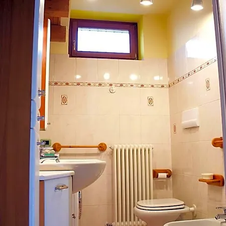 La Casa Sul Sasso In Town Serviced Aparthotel 3*