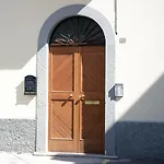 מלון דירות La Casa Sul Sasso In Town Serviced 3*