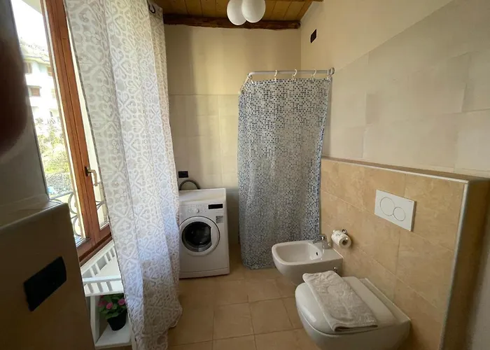 La Casa Sul Sasso In Town Serviced Dervio