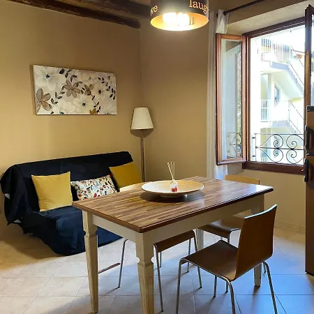 La Casa Sul Sasso In Town Serviced Aparthotel Dervio