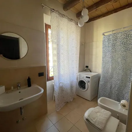 La Casa Sul Sasso In Town Serviced Aparthotel Dervio